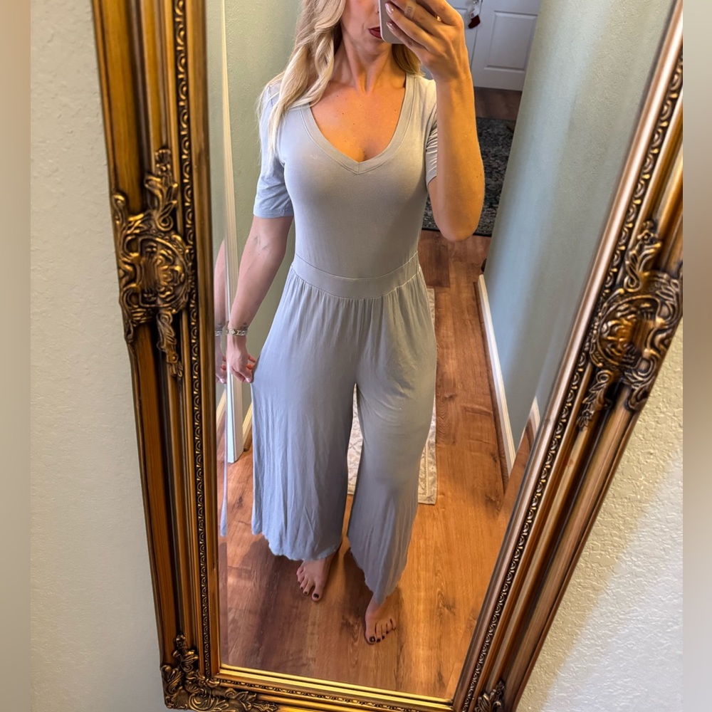 Chic Light Gray Jumpsuit for Women